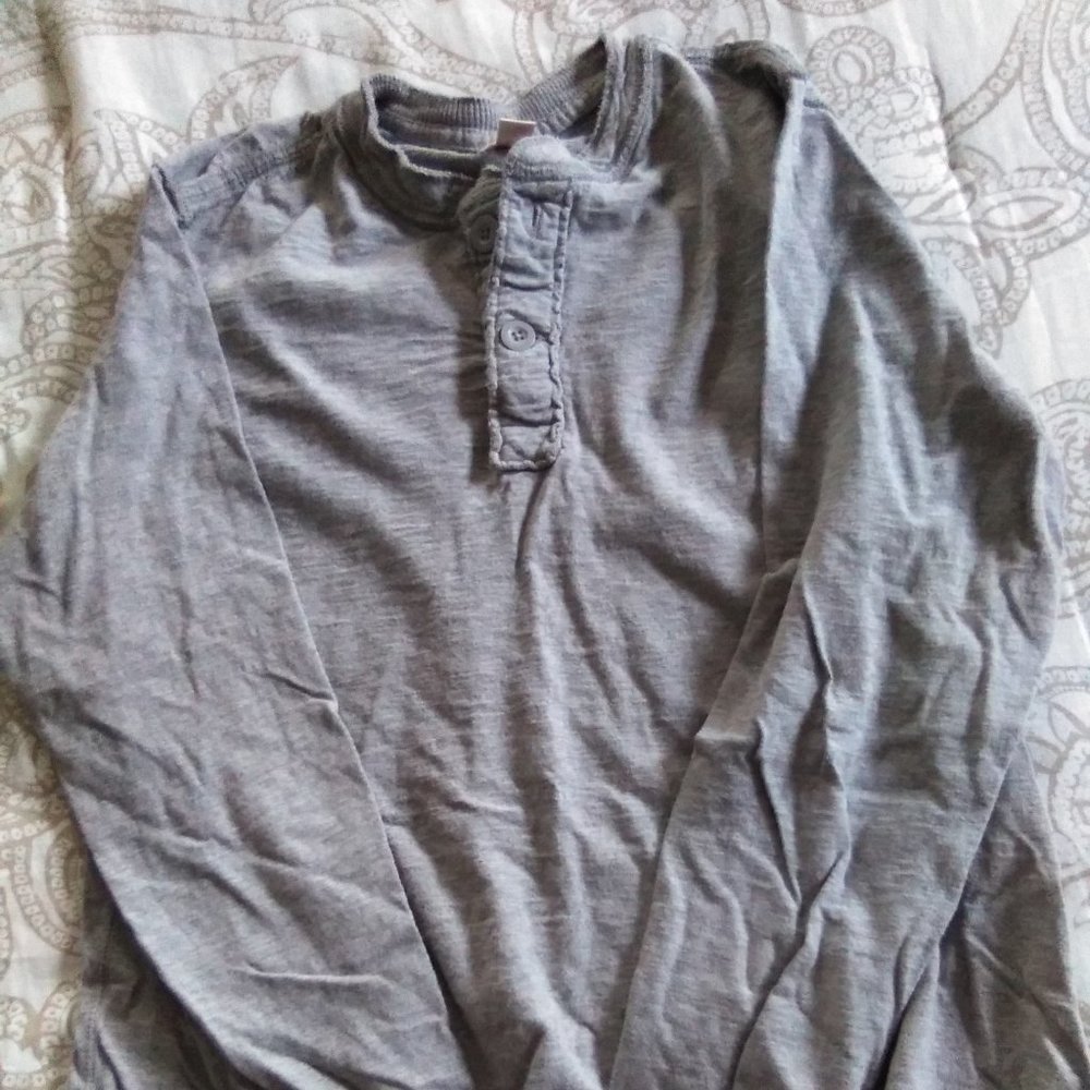Men's Mossimo gray long sleeve shirt